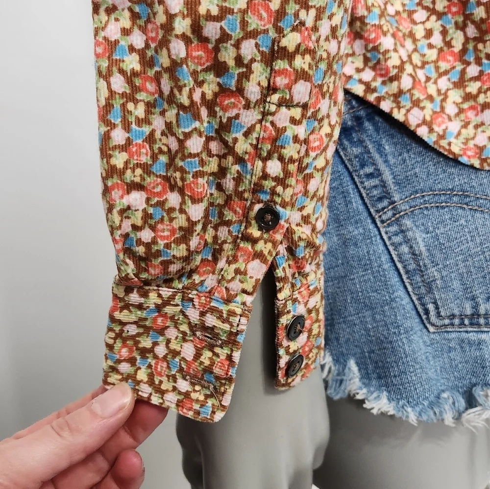 Boden Multicolor Floral Button Down Shirt - Picture 8 of 12